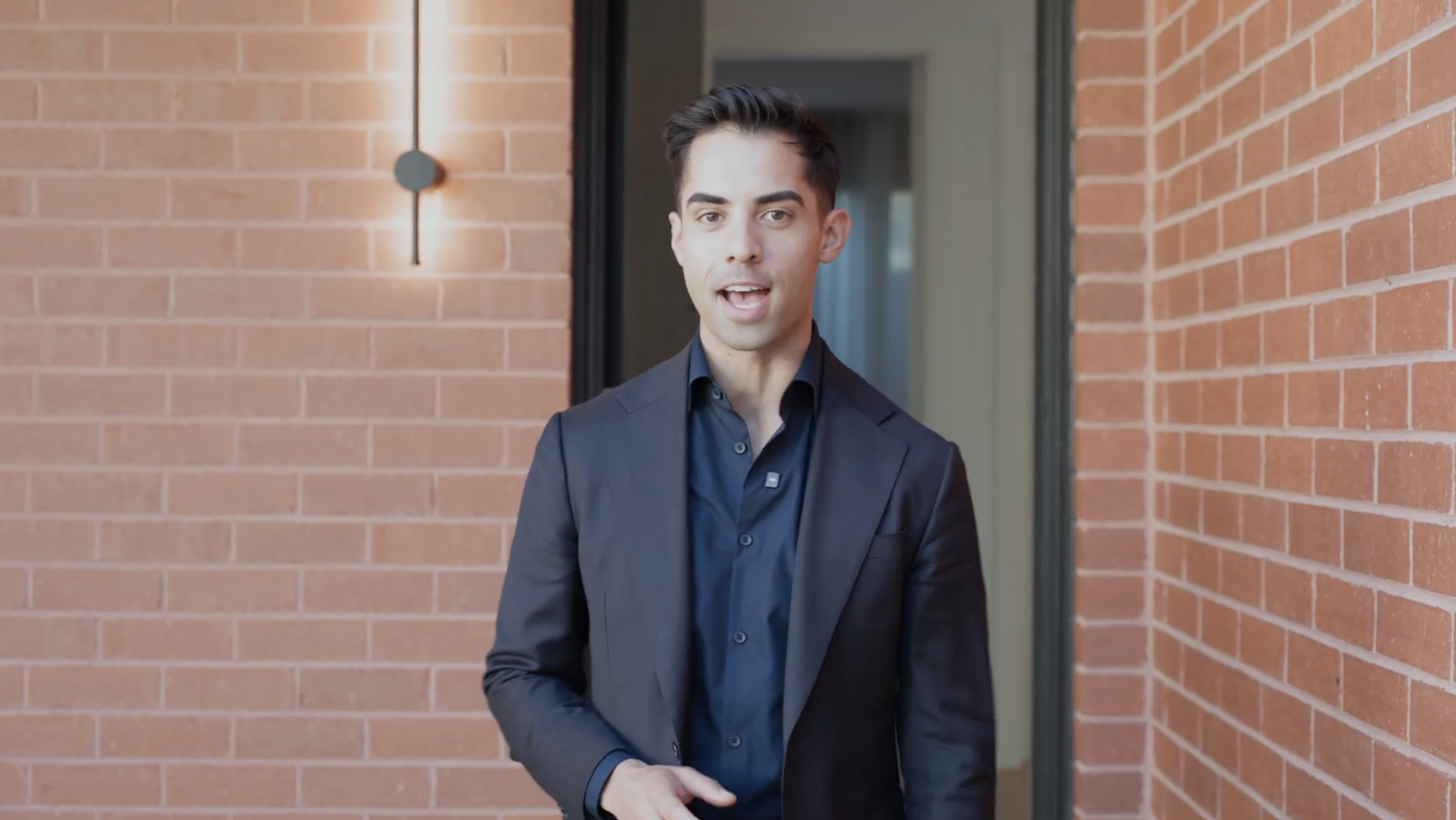 WHITEFOX Realestate
